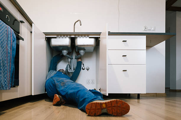 Professional Leak Detection technician working in Barberton, WA